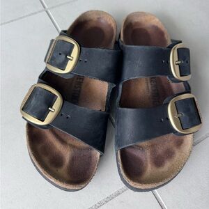 Big buckle Birkenstocks black gold 36